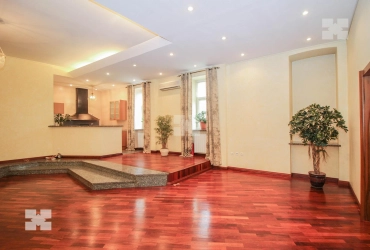 4х комн кв на Ероакинском пер. 11