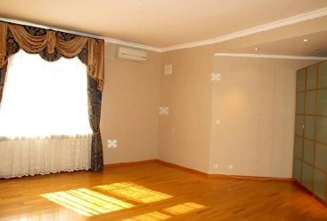 6-ти комн кв на Миской 1А